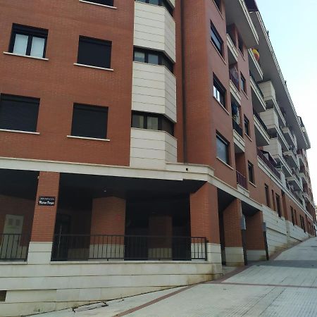 Precioso Apartamento Con Terraza, Pistas De Padel Y Piscinas Leilighet Castro Urdiales Eksteriør bilde