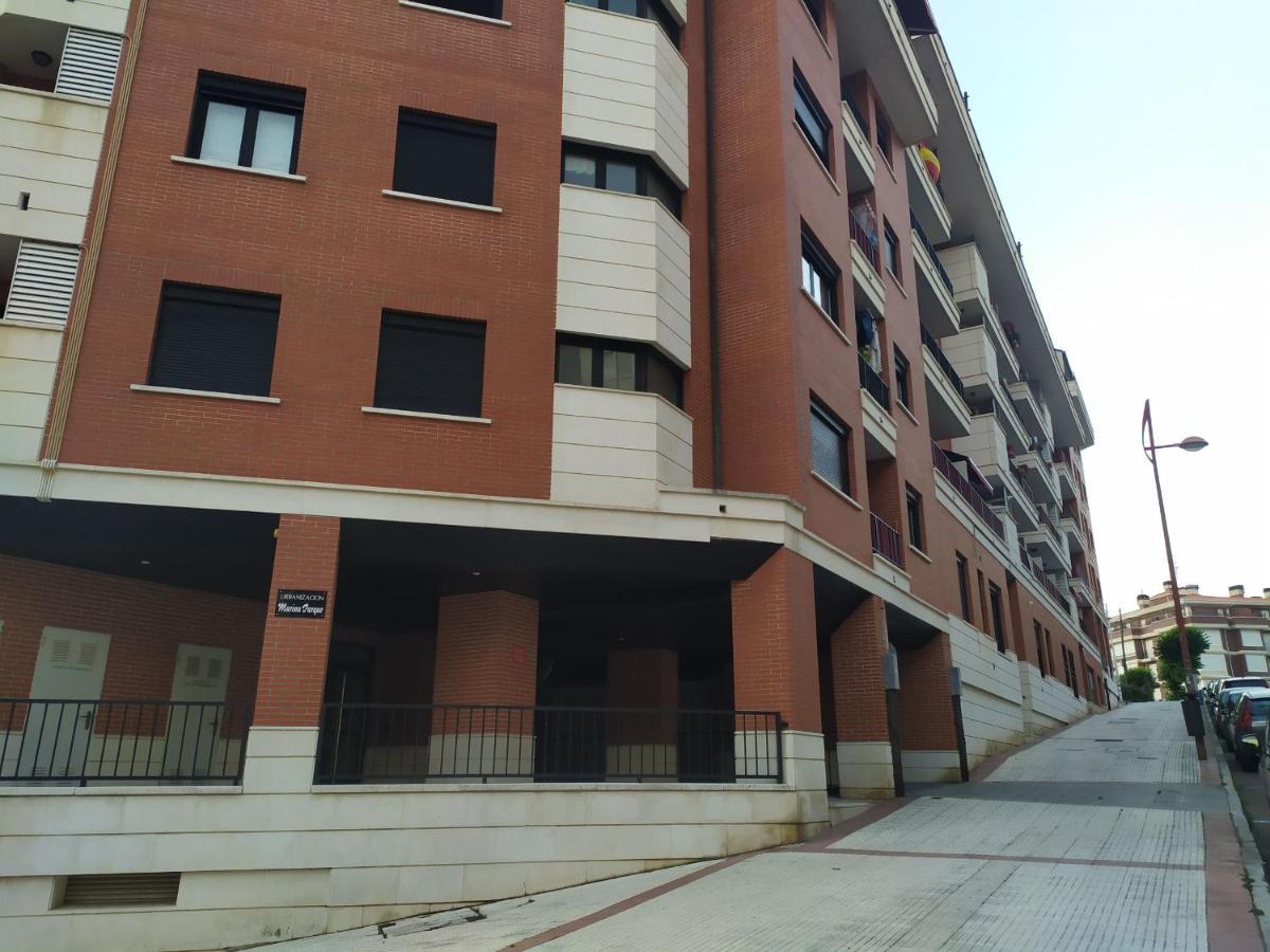 Precioso Apartamento Con Terraza, Pistas De Padel Y Piscinas Leilighet Castro Urdiales Eksteriør bilde